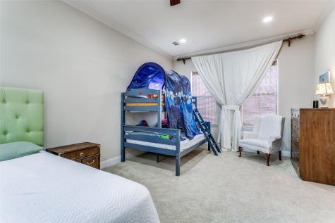 1132 Hemingway Lane Irving TX 75063