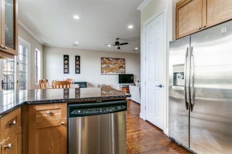 1132 Hemingway Lane Irving TX 75063