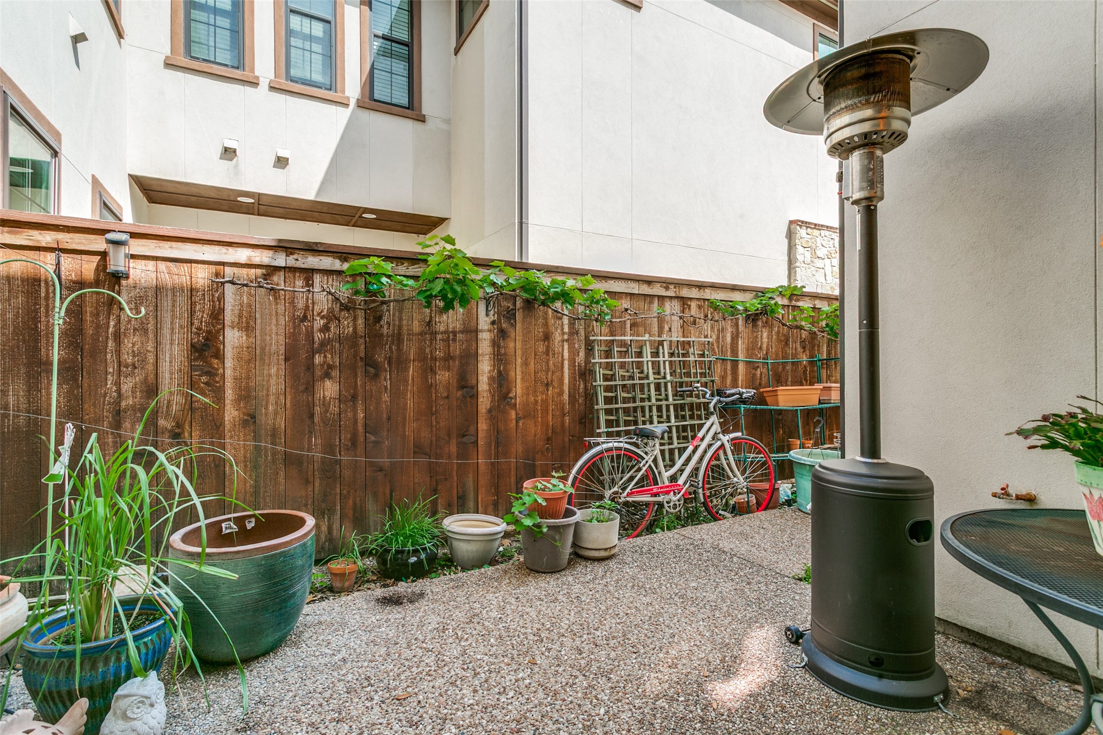 1132 Hemingway Lane Irving TX 75063