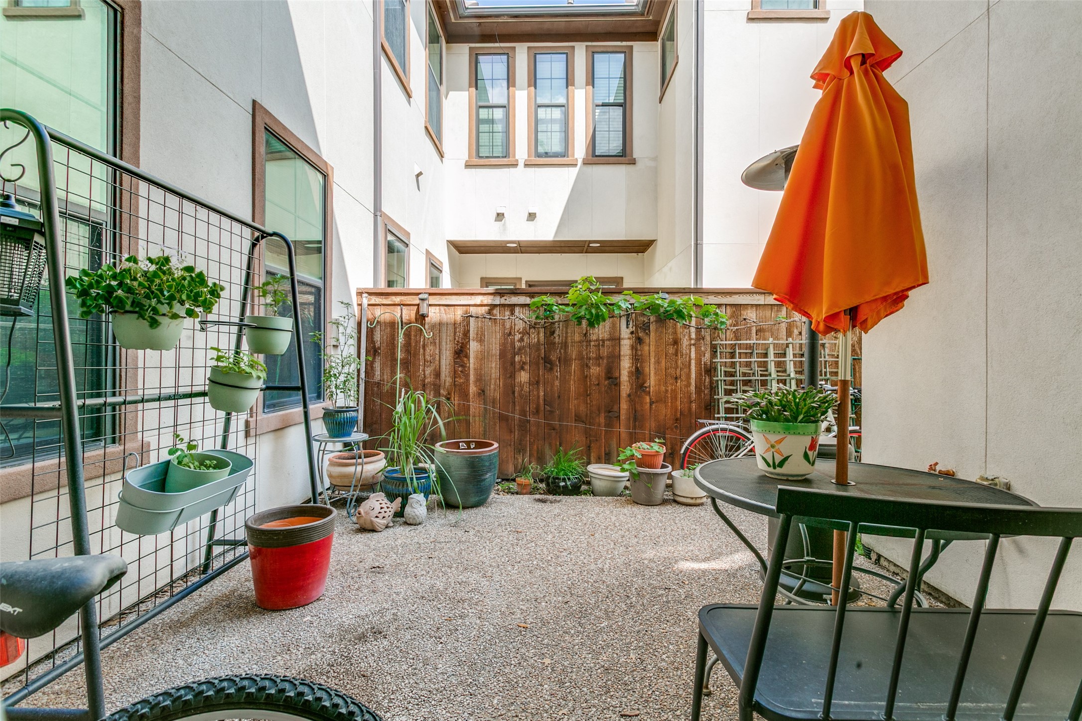 1132 Hemingway Lane Irving TX 75063