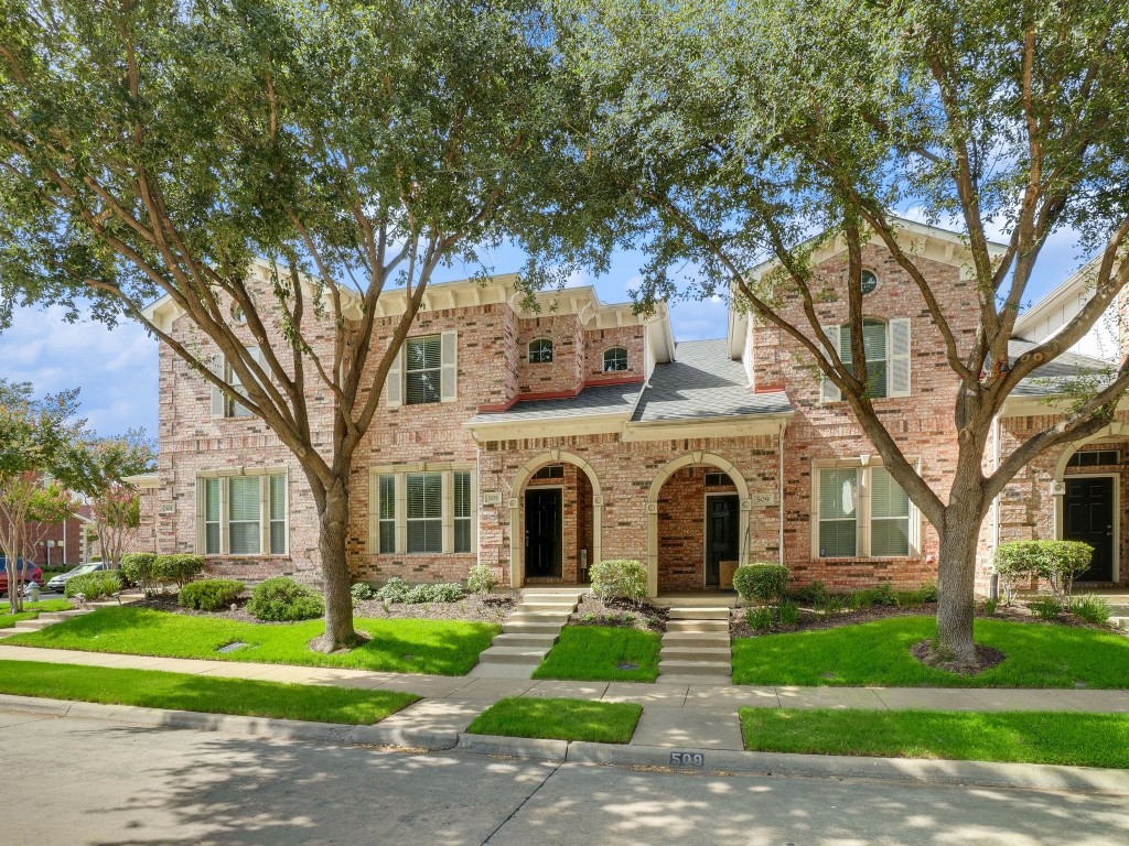 505 Legends Drive Lewisville TX 75057