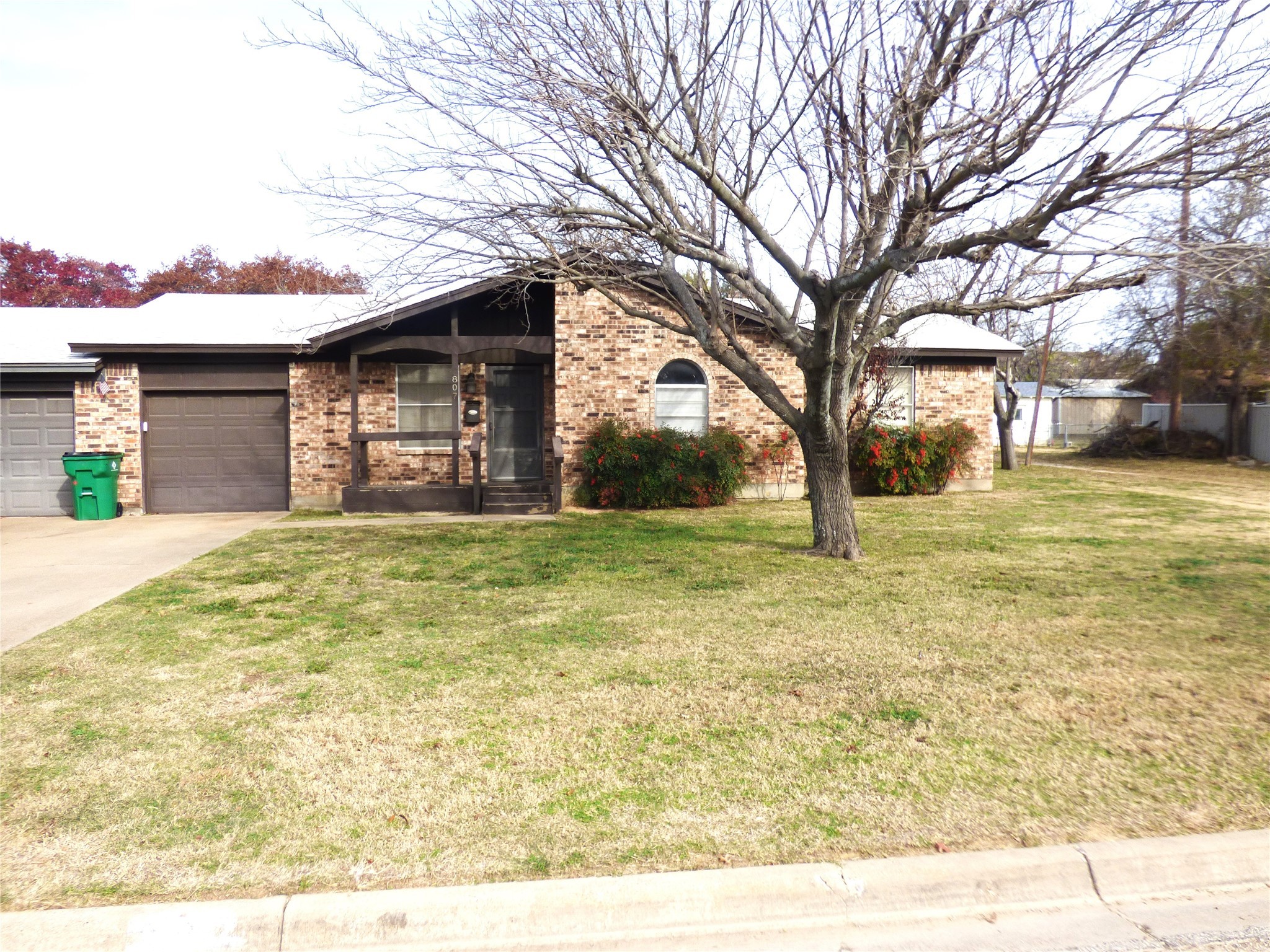 807 W Sadosa Street Eastland TX 76448