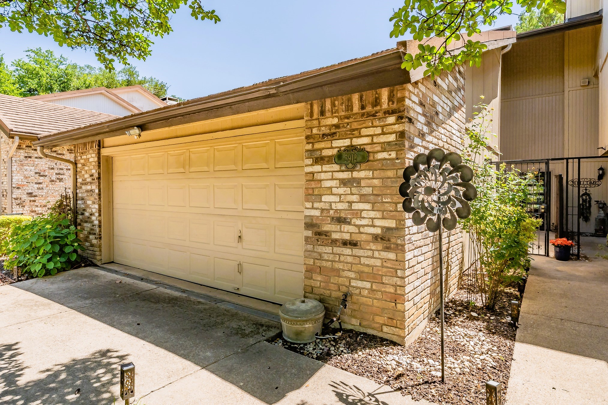 5912 Meadow Wood Lane Fort Worth TX 76112