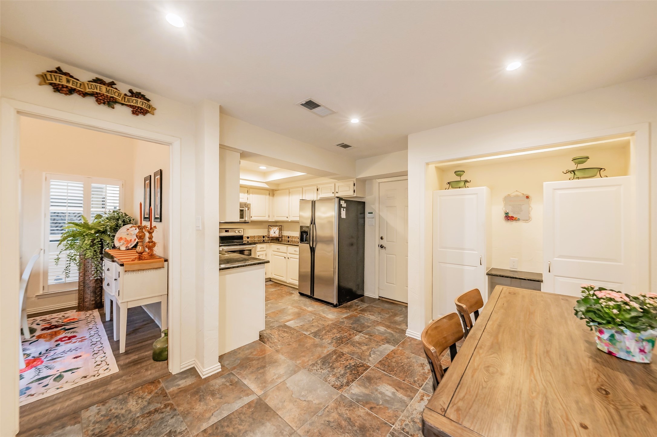 5912 Meadow Wood Lane Fort Worth TX 76112