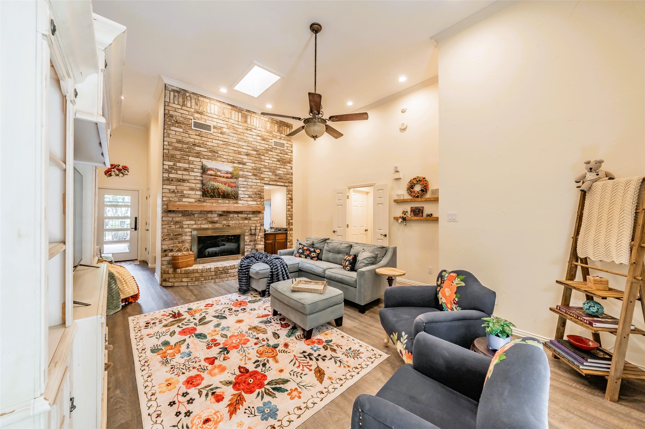 5912 Meadow Wood Lane Fort Worth TX 76112