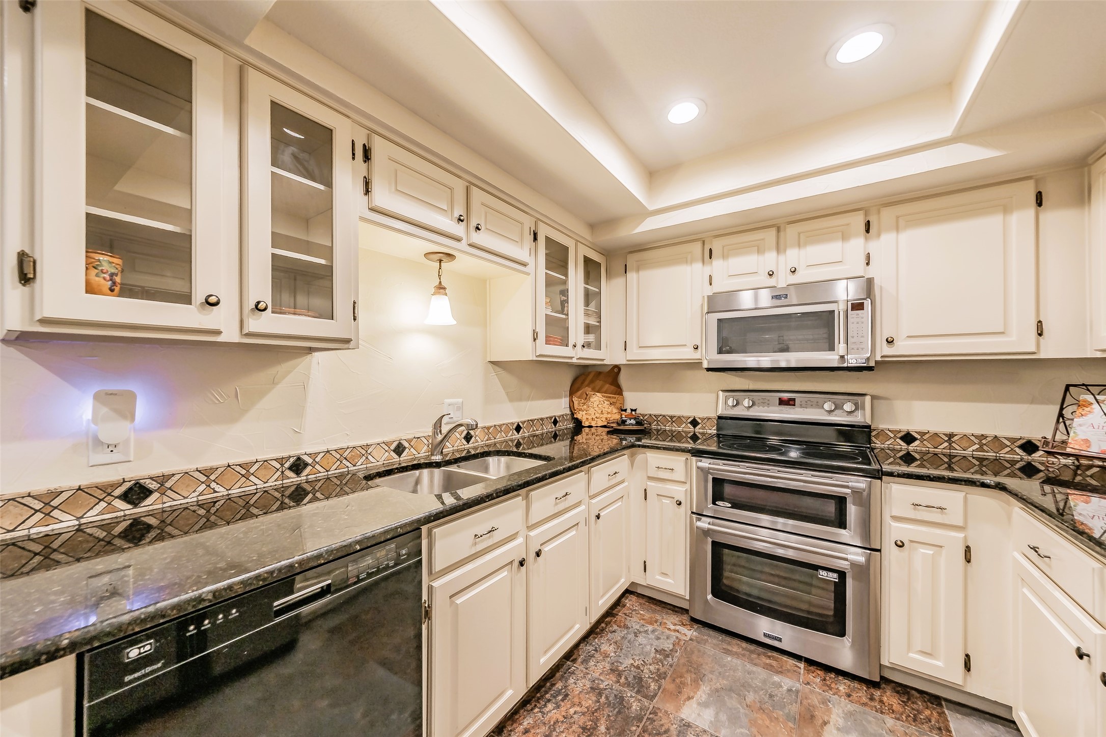 5912 Meadow Wood Lane Fort Worth TX 76112