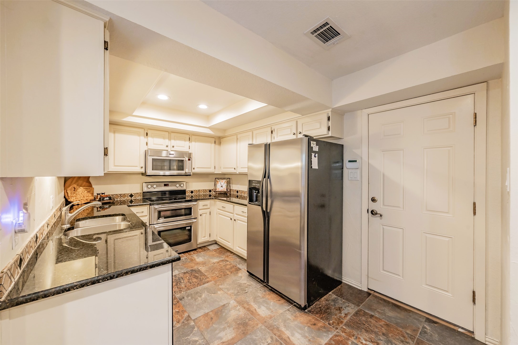 5912 Meadow Wood Lane Fort Worth TX 76112