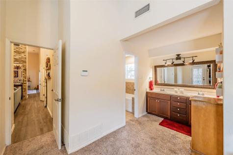 5912 Meadow Wood Lane Fort Worth TX 76112