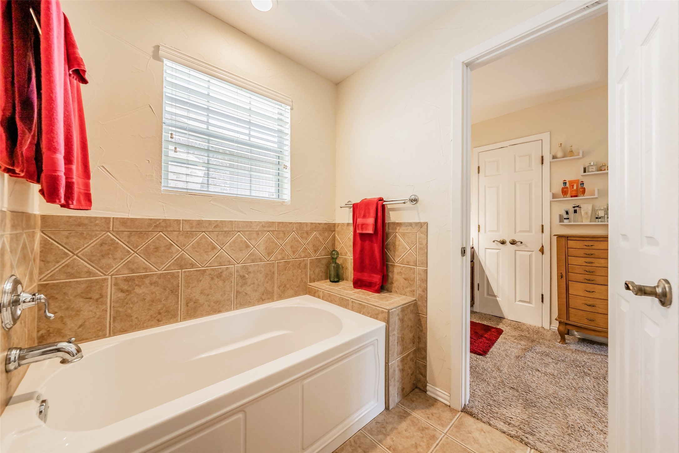 5912 Meadow Wood Lane Fort Worth TX 76112