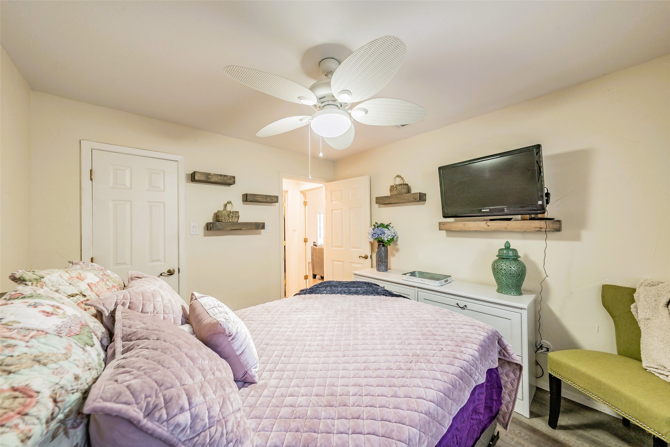 5912 Meadow Wood Lane Fort Worth TX 76112