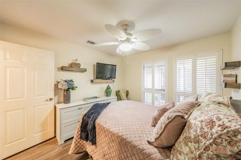 5912 Meadow Wood Lane Fort Worth TX 76112