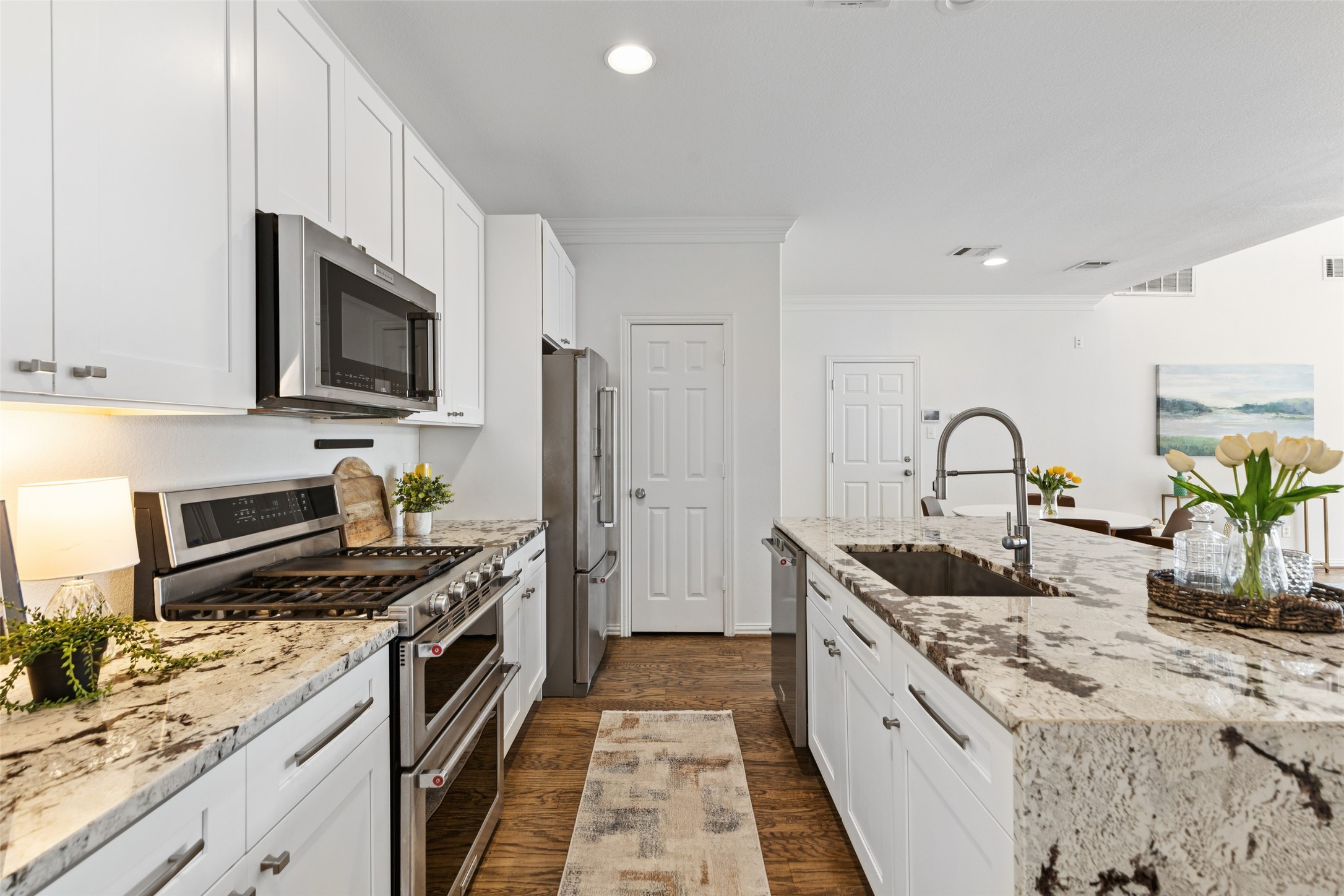 3103 Hedgerow Drive Dallas TX 75235