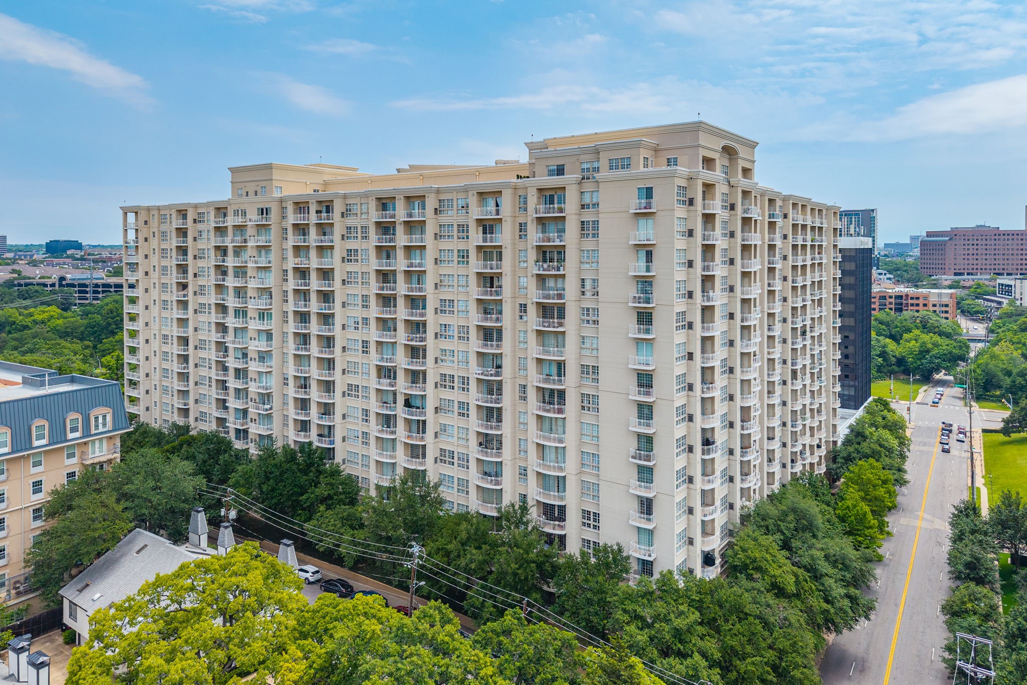 3225 Turtle Creek Boulevard Dallas TX 75219
