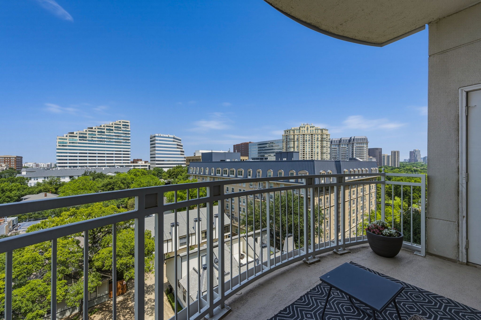 3225 Turtle Creek Boulevard Dallas TX 75219