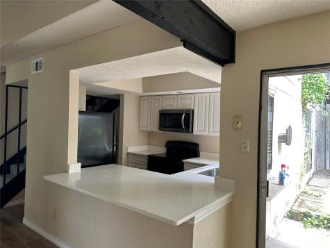 2809 Ursa Circle Garland TX 75044