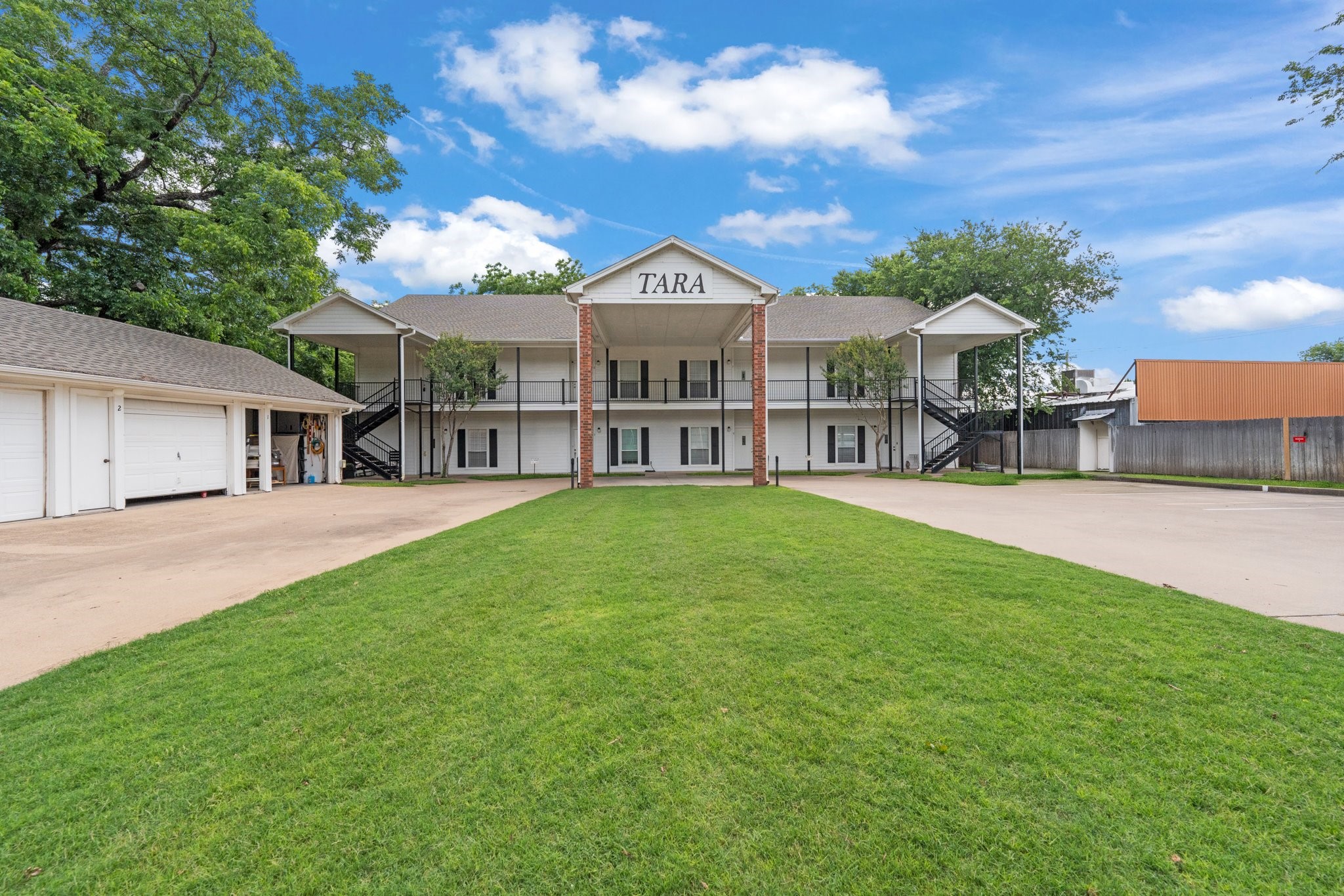 400 N Gaither Street Glen Rose TX 76043