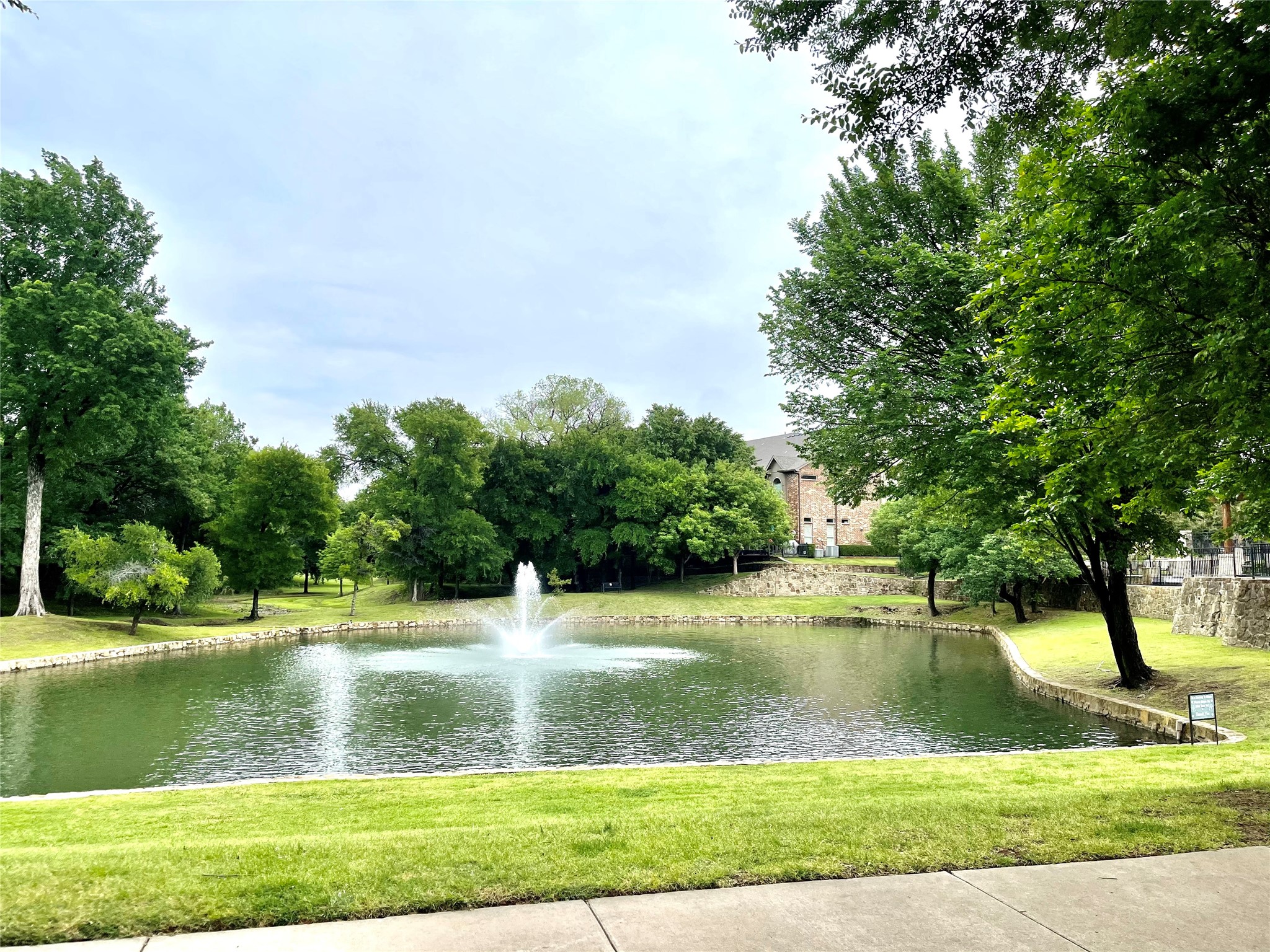 2713 Troutt Drive Carrollton TX 75010