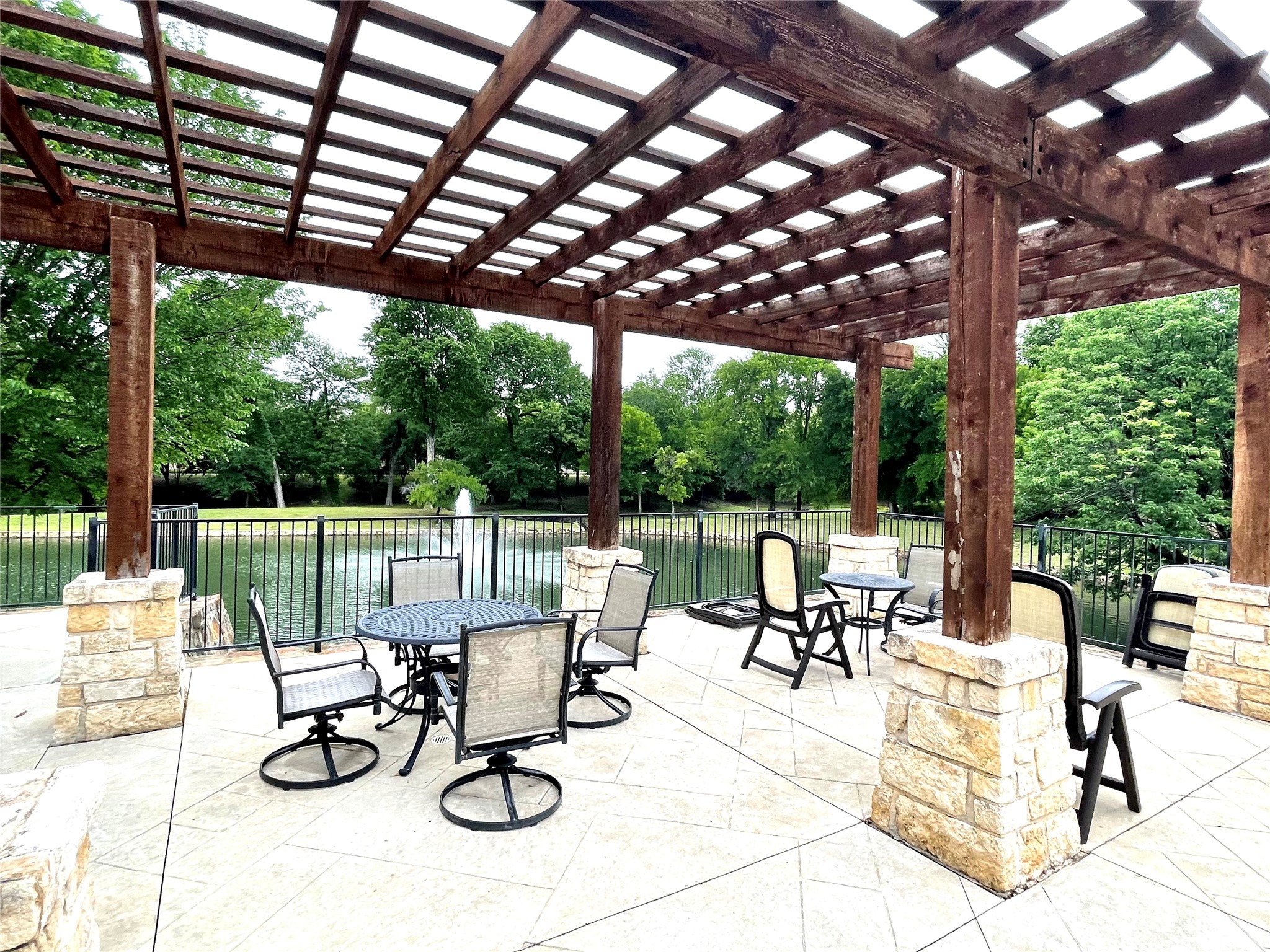 2713 Troutt Drive Carrollton TX 75010