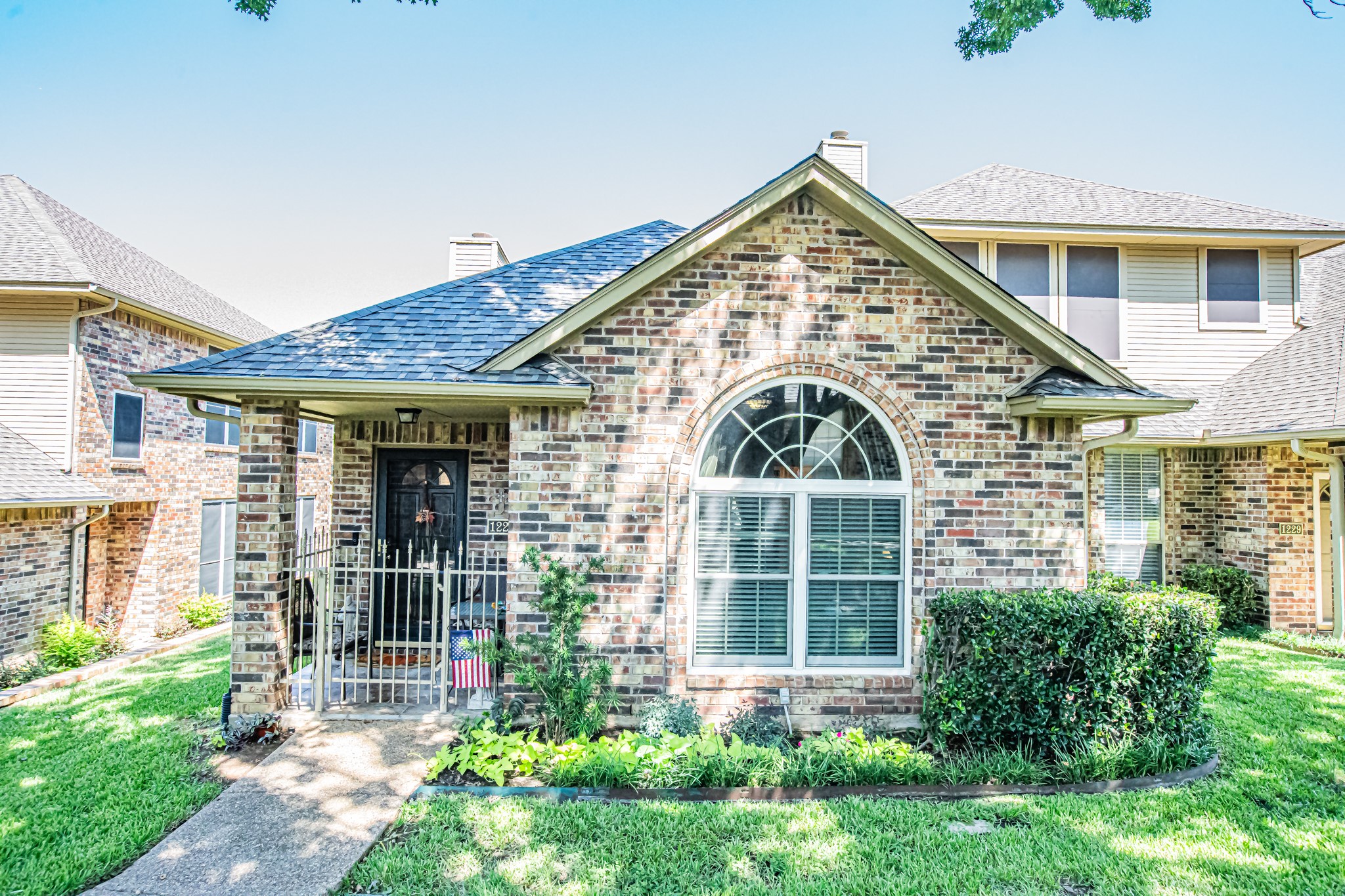 1227 Woodland Park Drive Hurst TX 76053