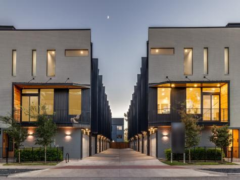 426 W 9th Street Dallas TX 75208