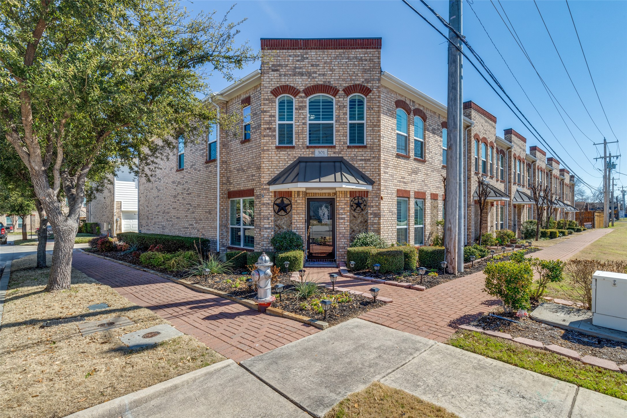 301 S Kealy Avenue Lewisville TX 75057