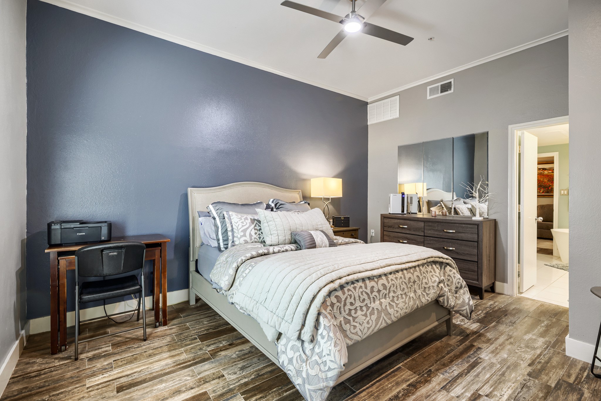 4040 Avondale Avenue Dallas TX 75219