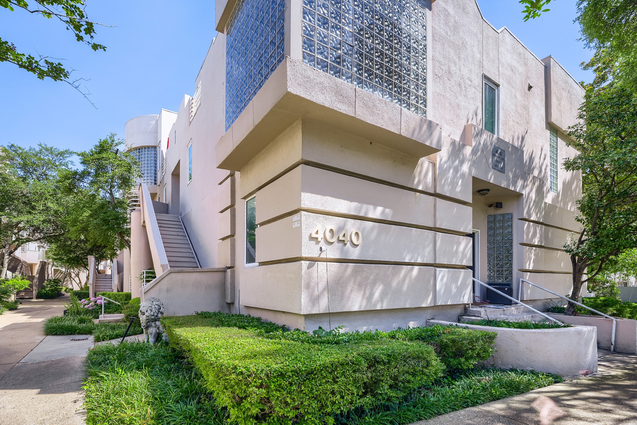 4040 Avondale Avenue Dallas TX 75219
