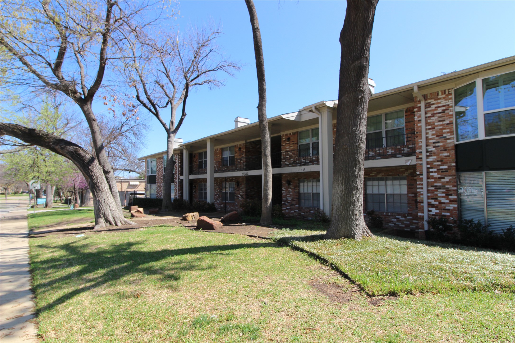 7832 Royal Lane Dallas TX 75230