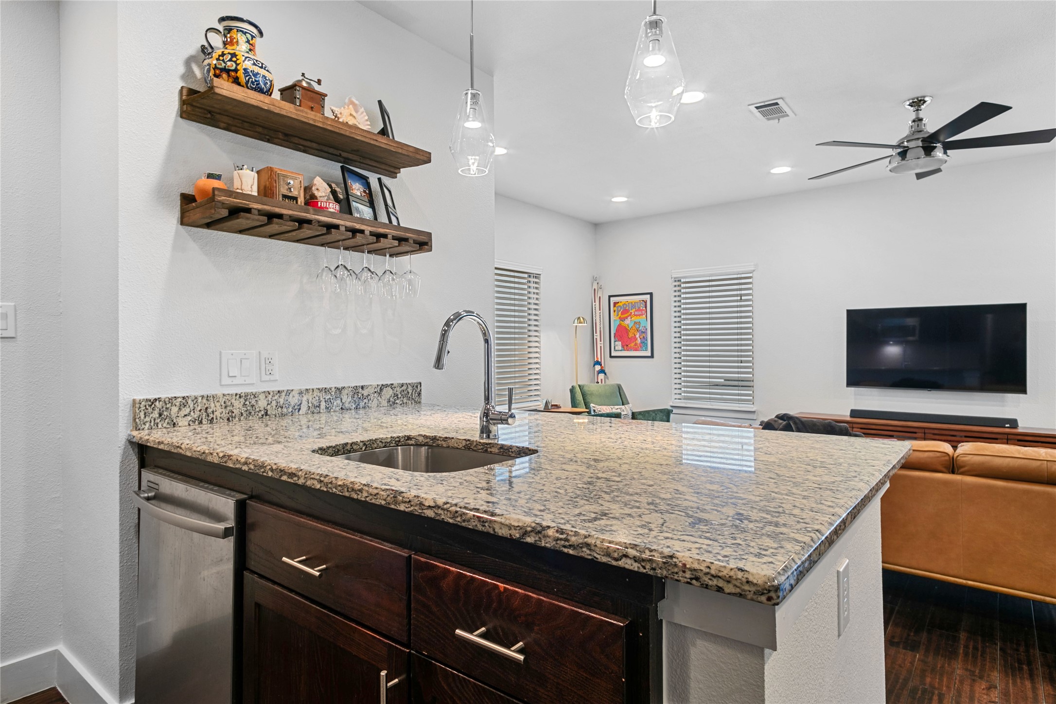 5922 Hudson Street Dallas TX 75206
