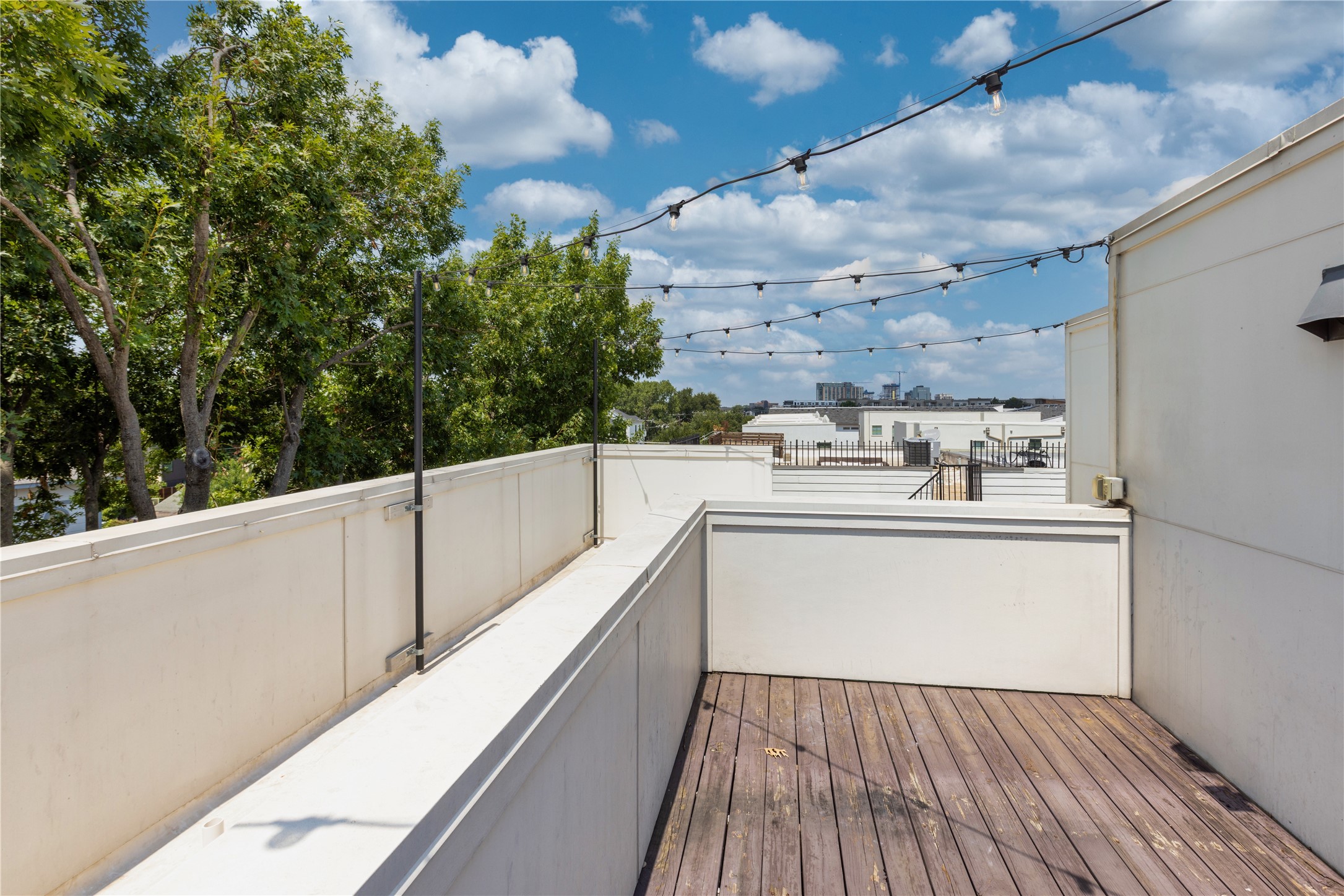 2016 N Fitzhugh Avenue Dallas TX 75204