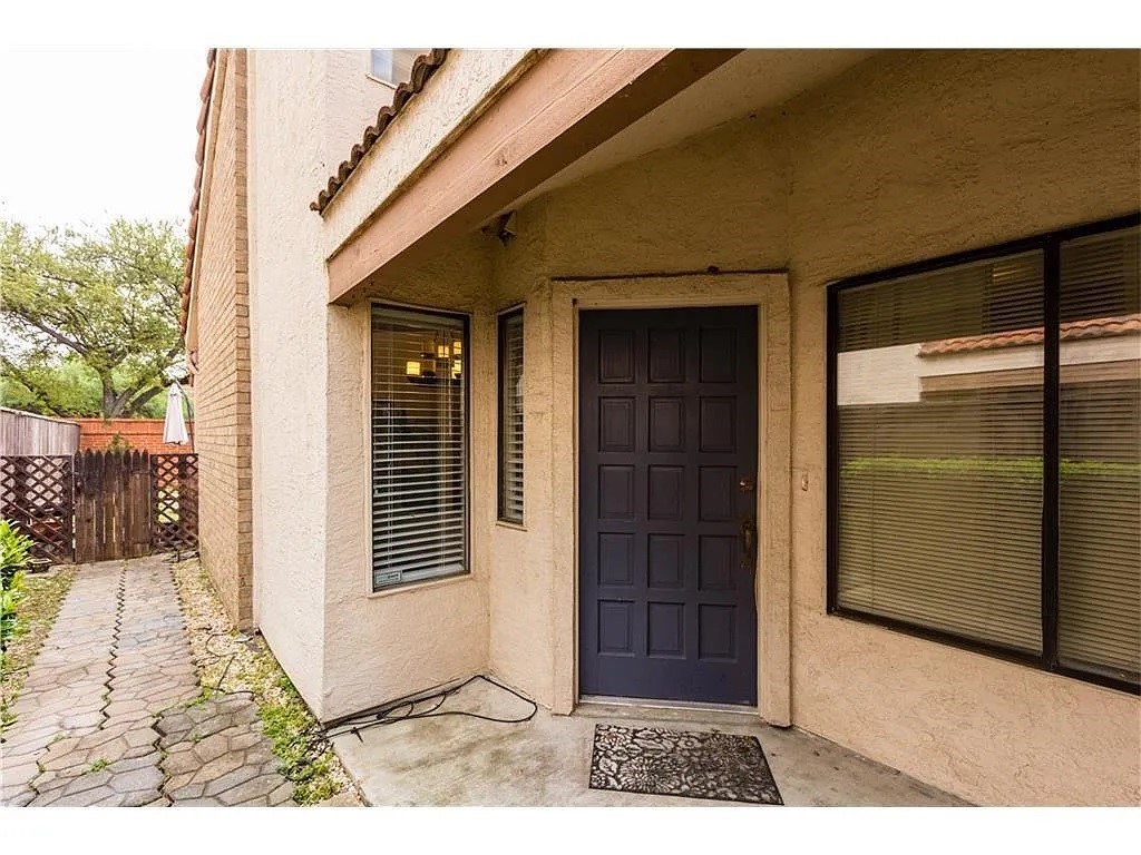 519 Ranch Trail Irving TX 75063