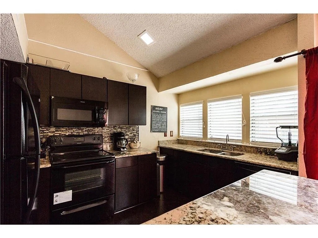 519 Ranch Trail Irving TX 75063