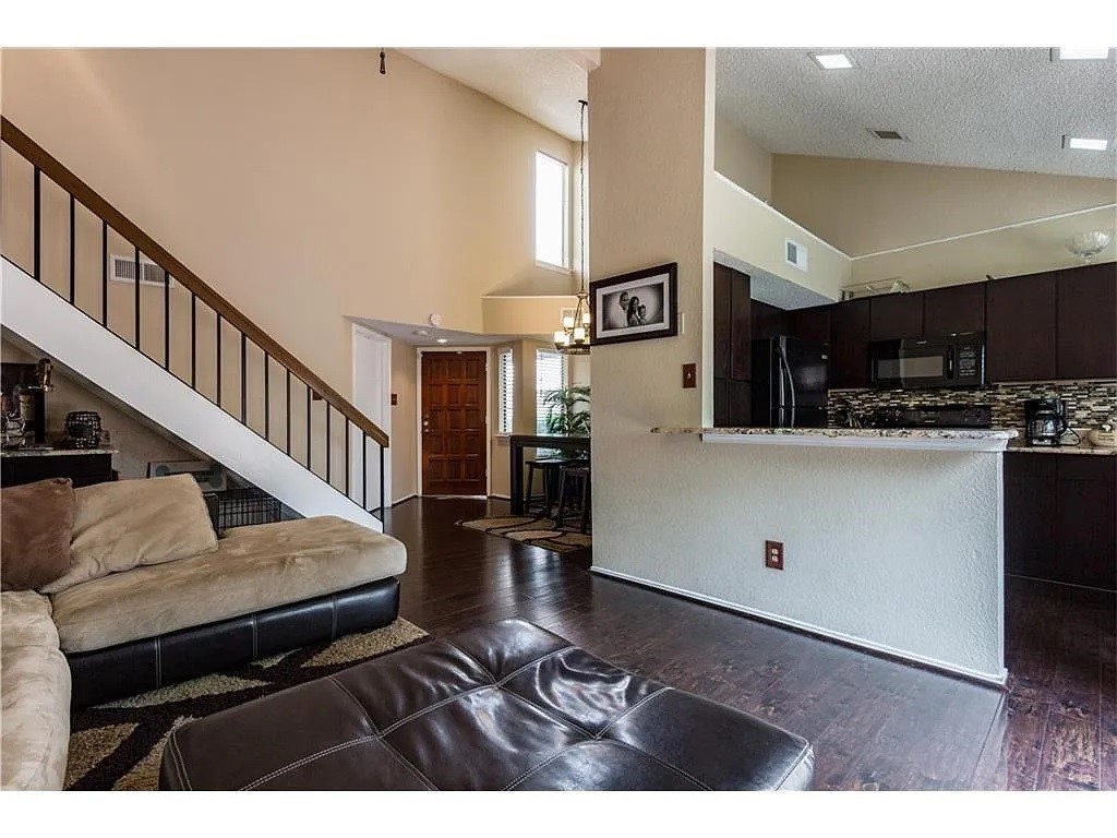 519 Ranch Trail Irving TX 75063