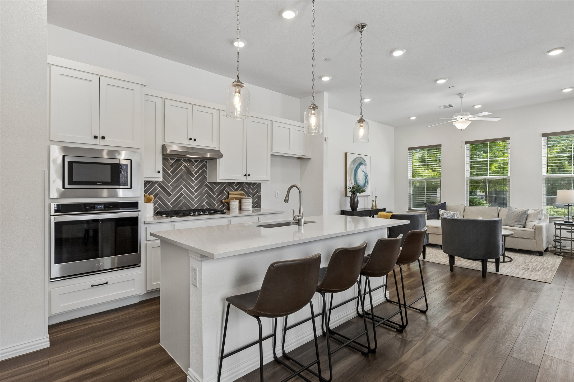 9901 Schramm Street Irving TX 75063