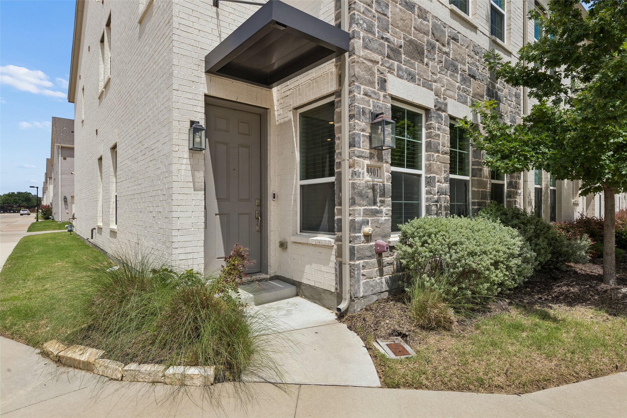 9901 Schramm Street Irving TX 75063