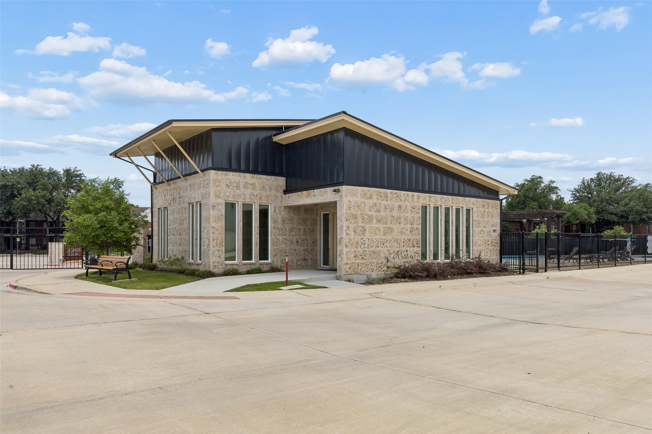 9901 Schramm Street Irving TX 75063
