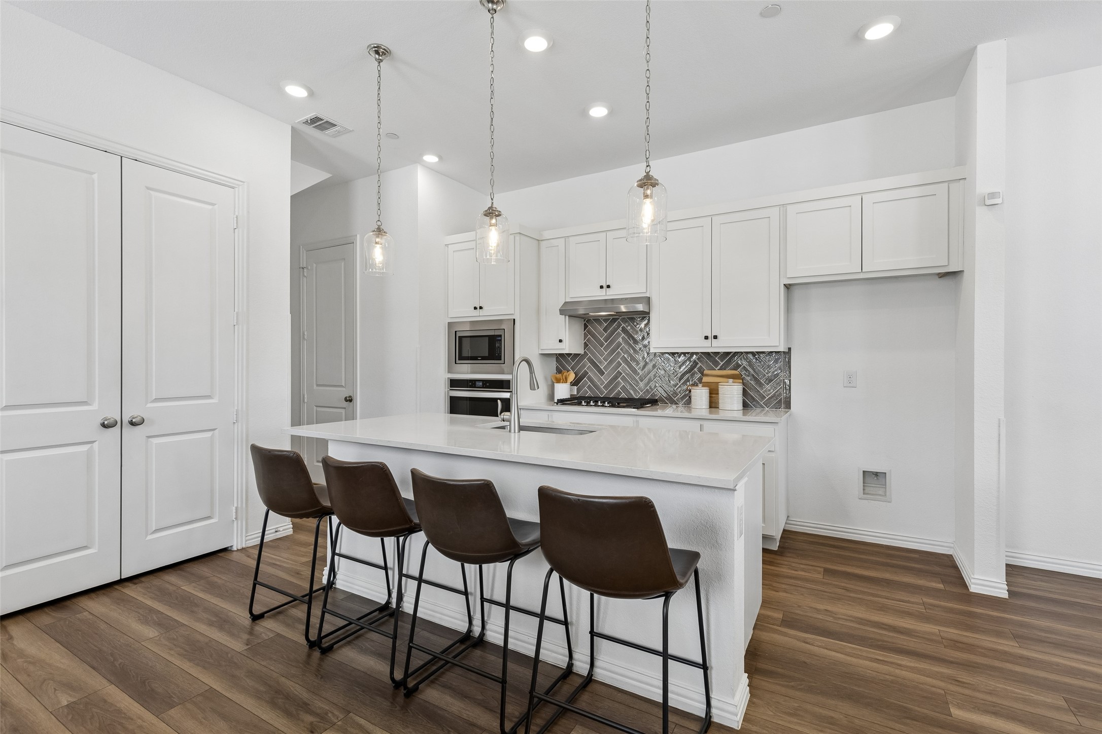9901 Schramm Street Irving TX 75063