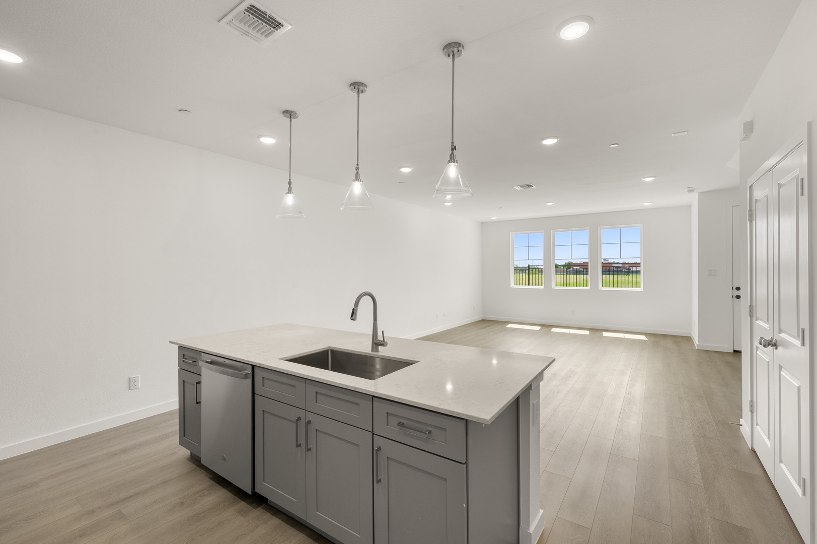 5708 Lakeview Drive Watauga TX 76148