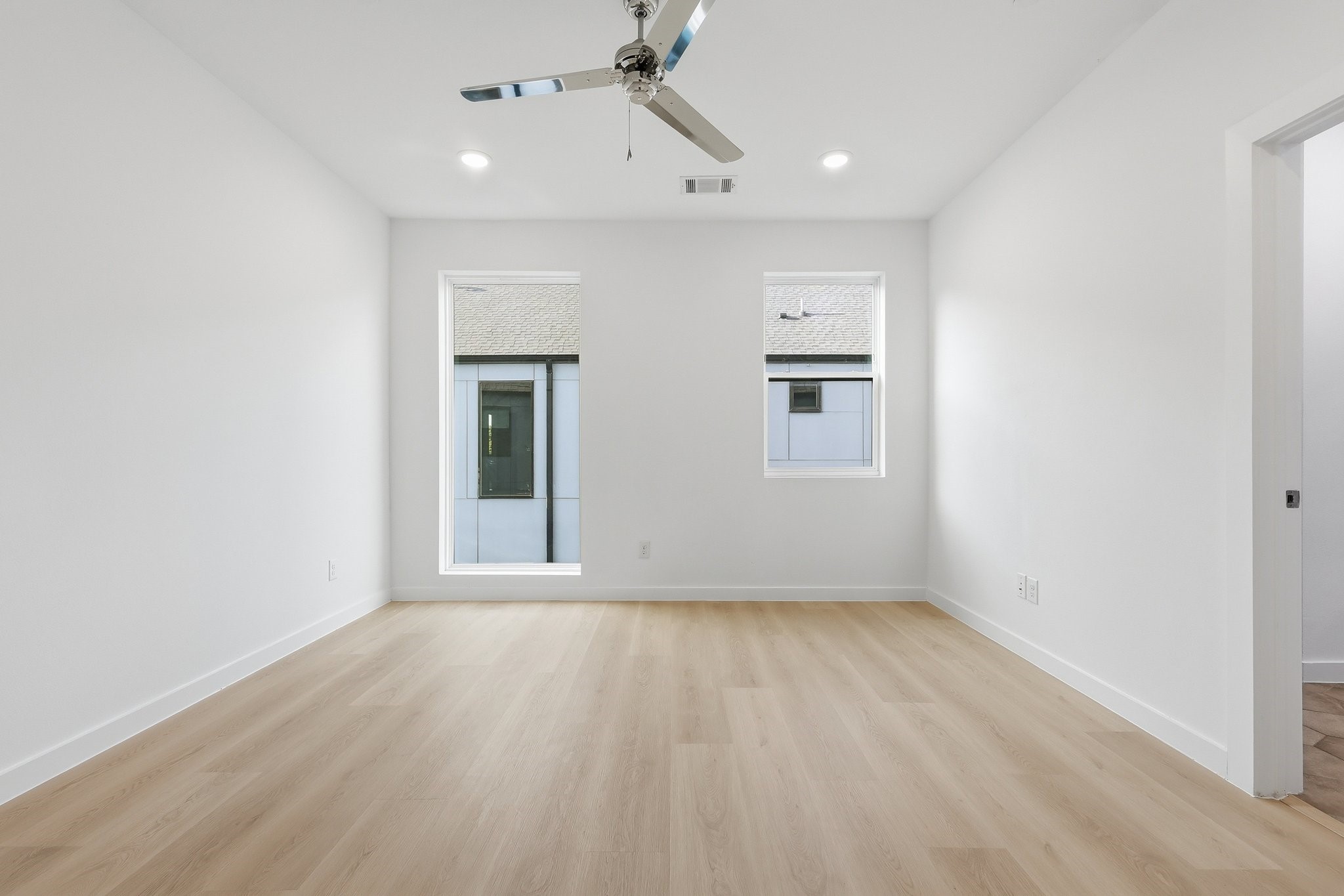 427 W 10th Street Dallas TX 75208
