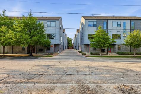427 W 10th Street Dallas TX 75208
