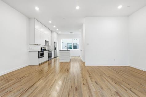 427 W 10th Street Dallas TX 75208