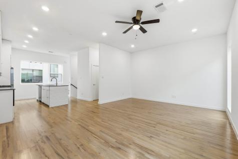 427 W 10th Street Dallas TX 75208