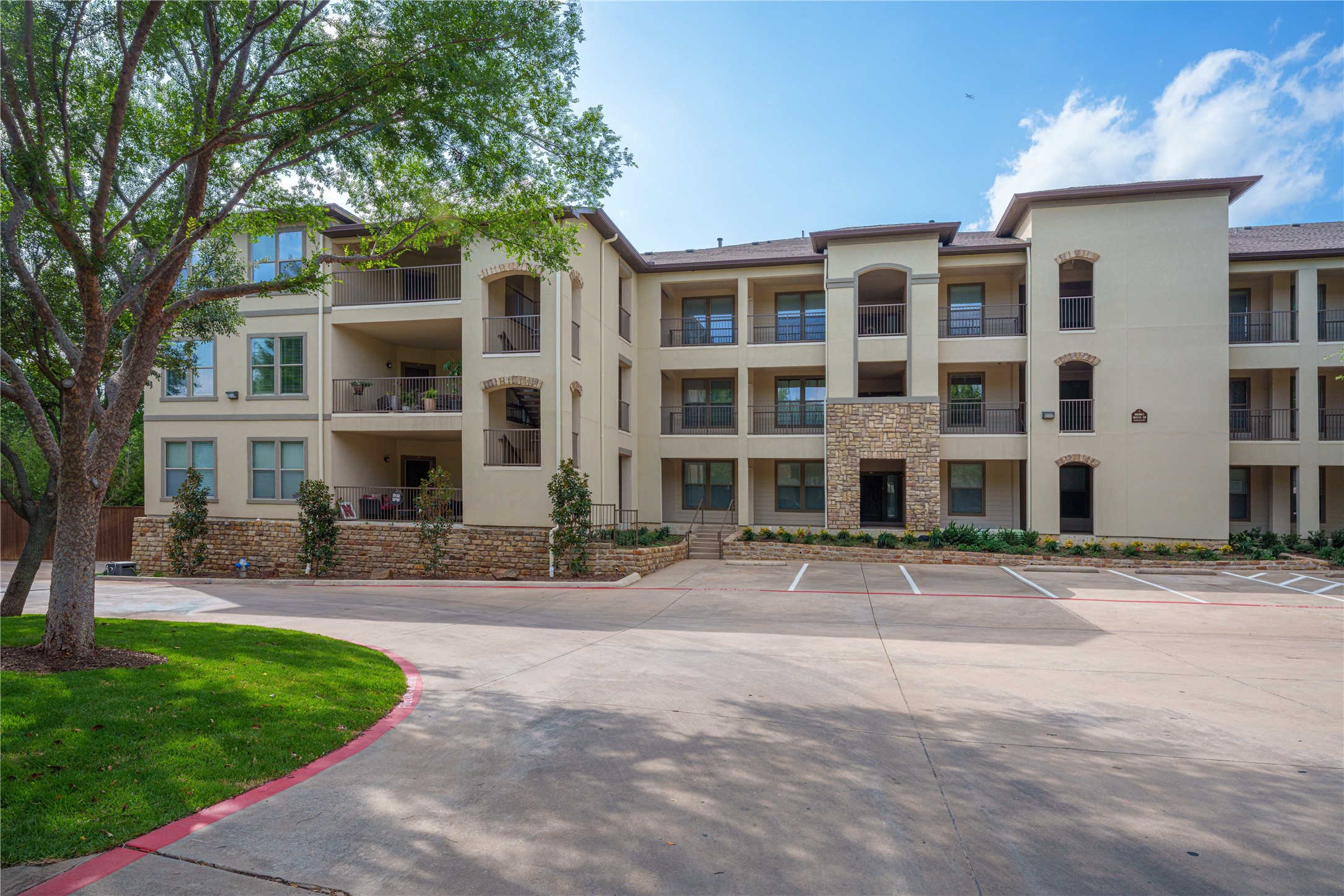 500 Waters Edge Drive Lake Dallas TX 75065