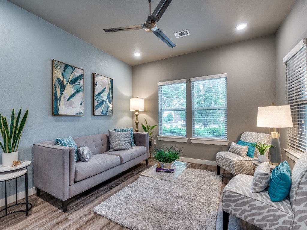343 Tonga Street Dallas TX 75203