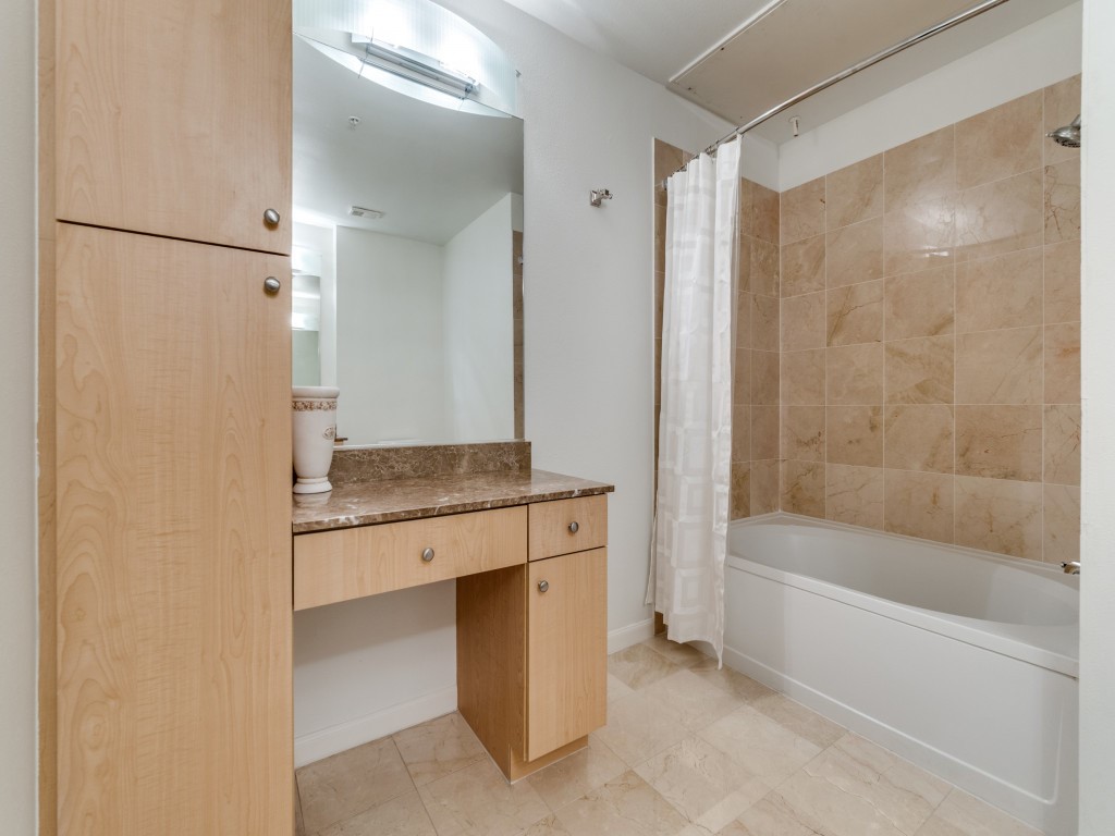 3225 Turtle Creek Boulevard Dallas TX 75219
