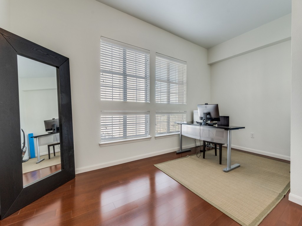 3225 Turtle Creek Boulevard Dallas TX 75219