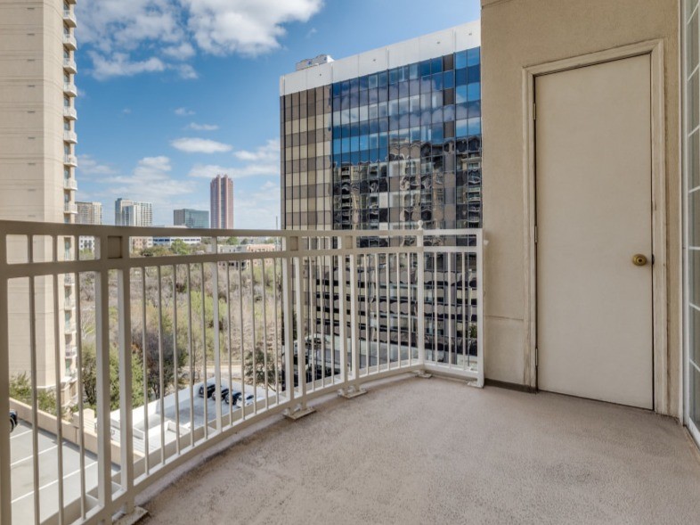3225 Turtle Creek Boulevard Dallas TX 75219
