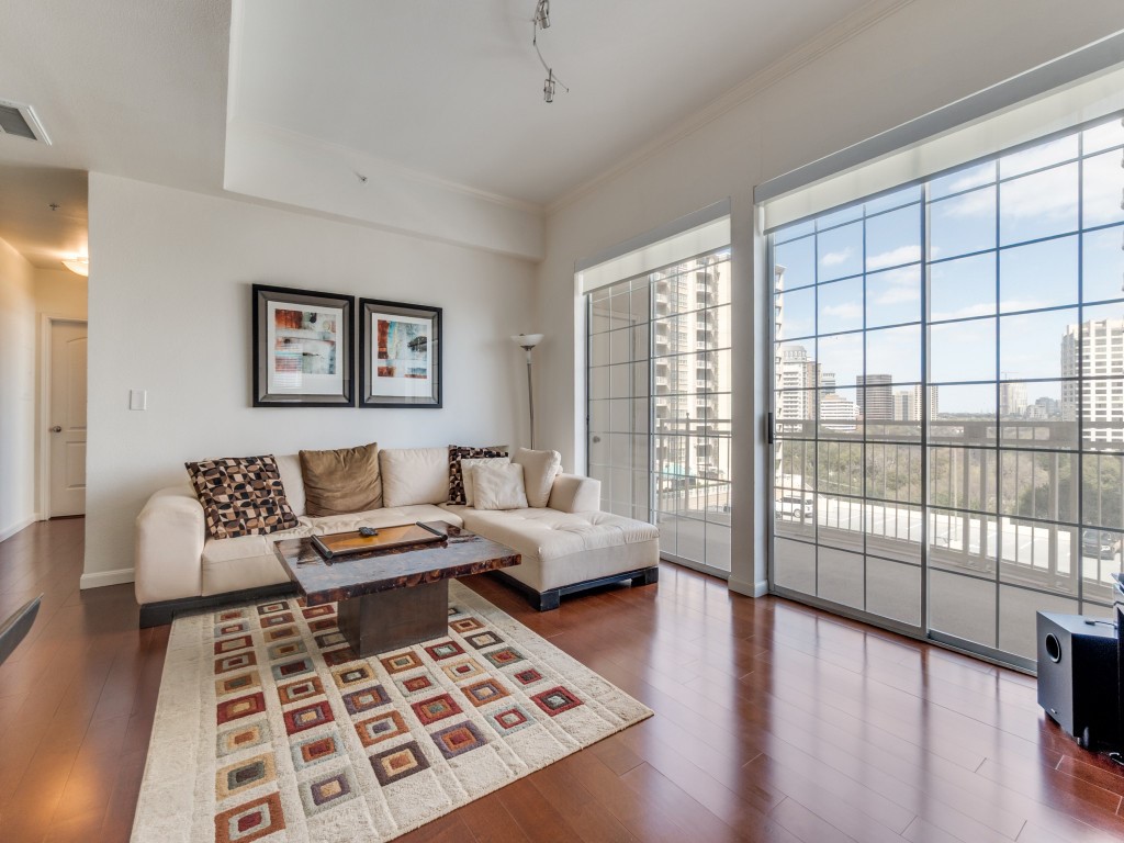 3225 Turtle Creek Boulevard Dallas TX 75219