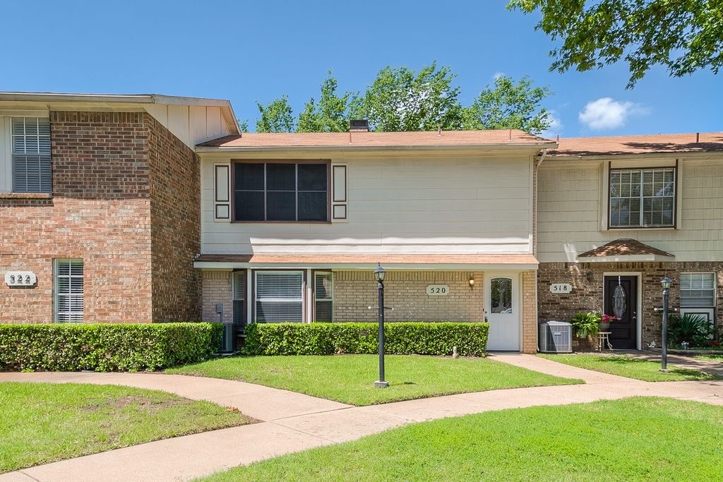 520 Pecan Acres Court Arlington TX 76013