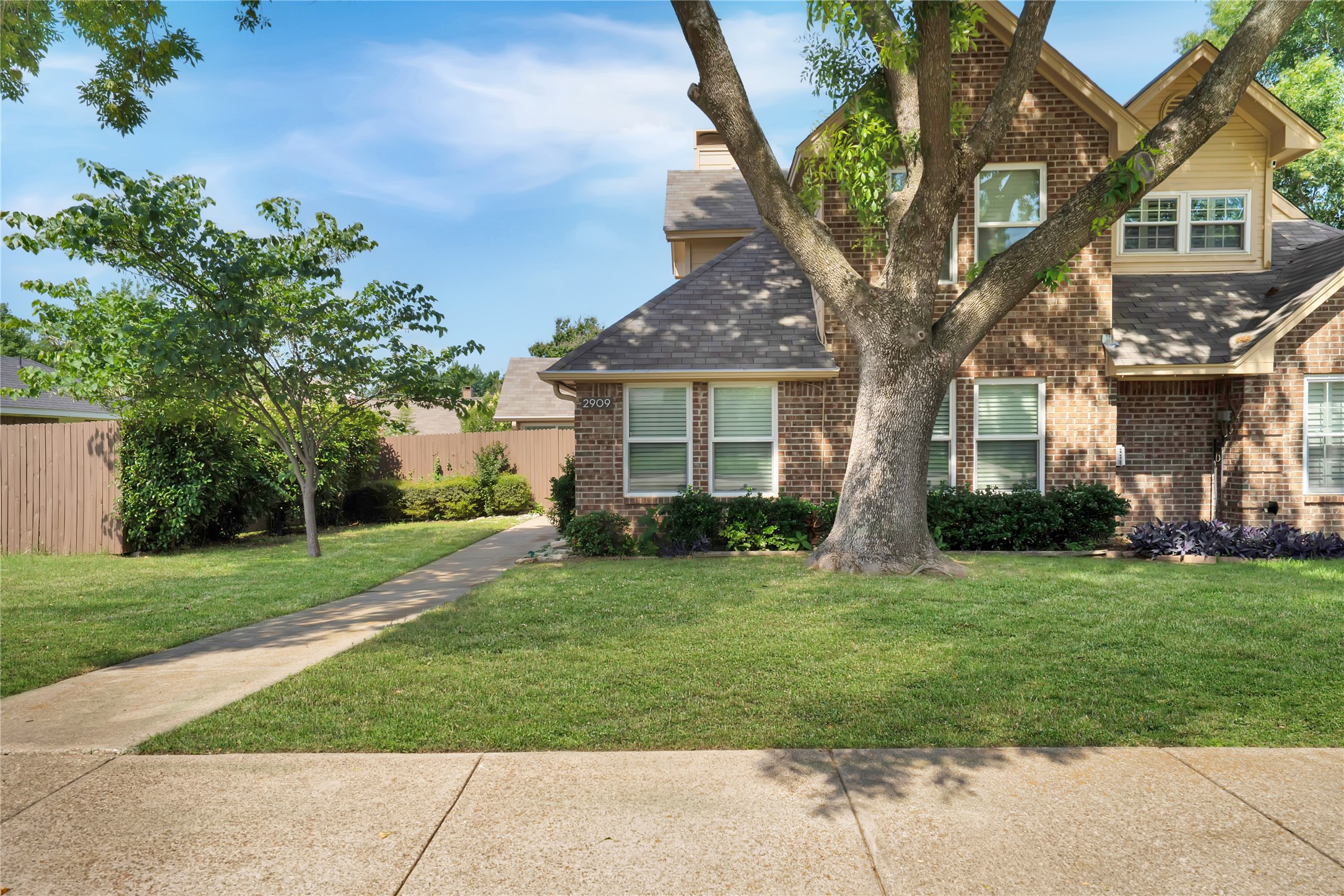 2909 Normandy Court Euless TX 76039